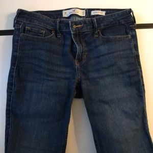Hollister Low-Rise Super Skinny Jeggings